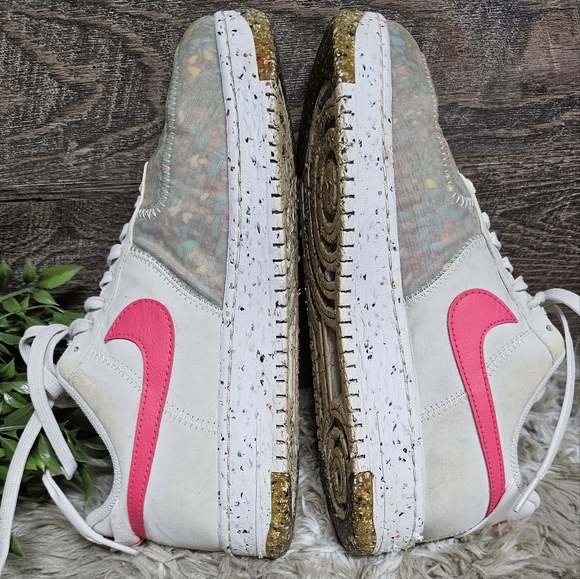 Nike Air Force 1 - Picture 7 of 13